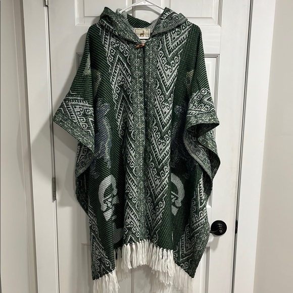 Albina’as Alpaca Tops - Albina’as Alpaca Made in Peru Green Hooded Poncho